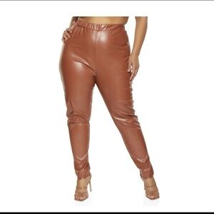 Women’s plus size faux leather high waisted pants Chestnut brown Size 2 X